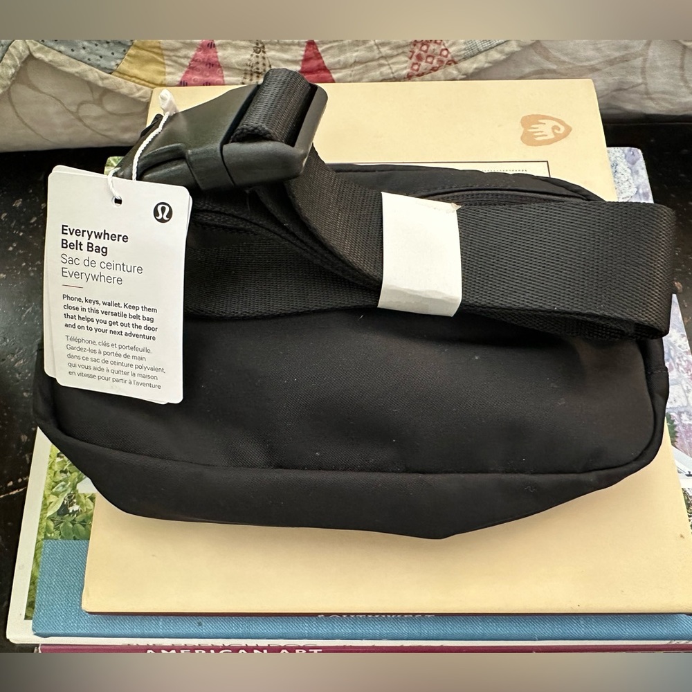 Lululemon Athletica Black Belt Bag NWT